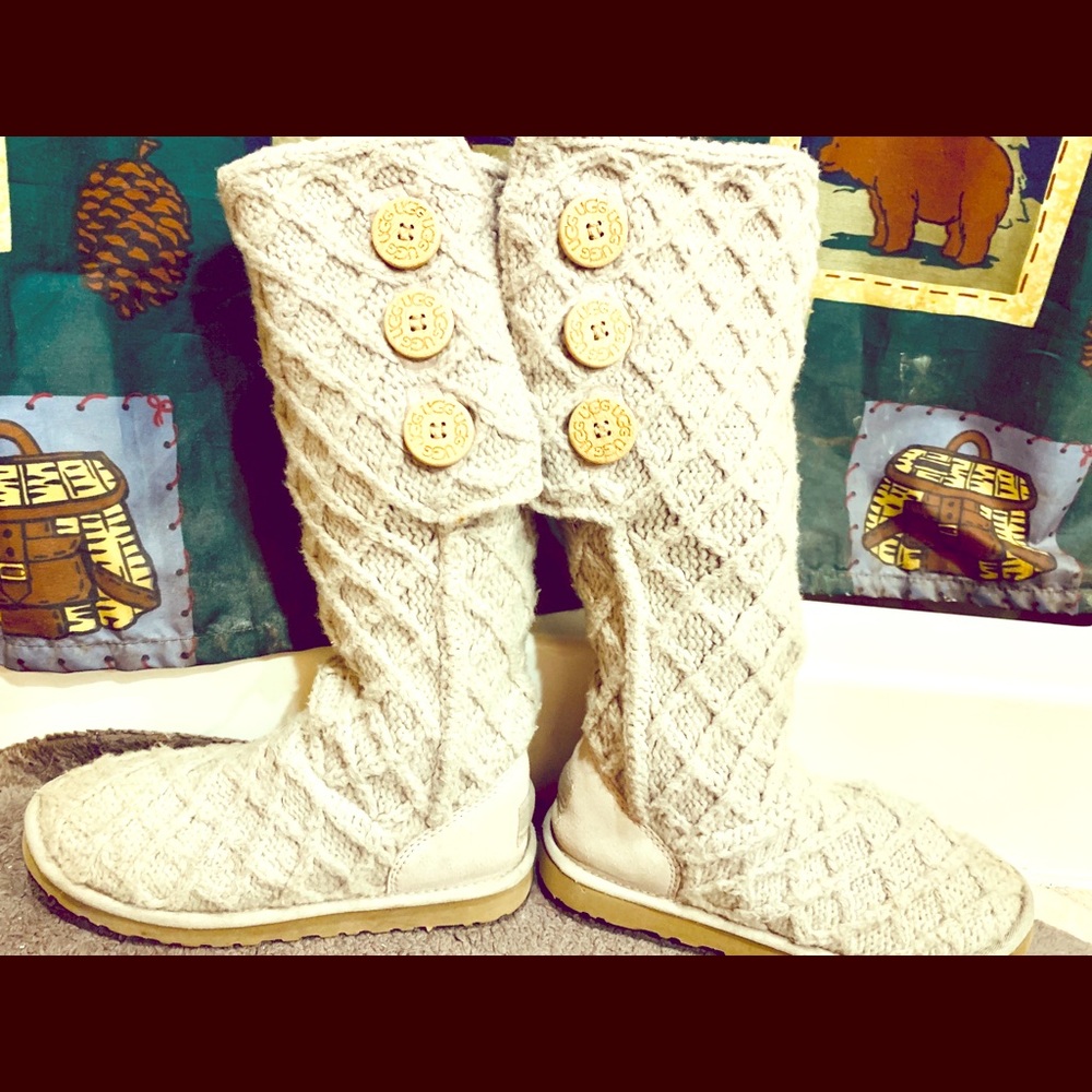 Uggs- Australian style..size 6